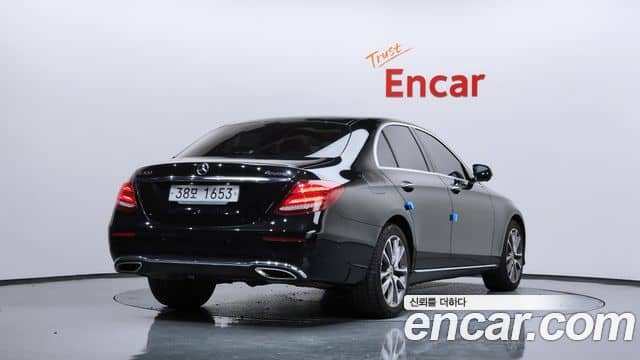 Mercedes-Benz E-Class, 2018