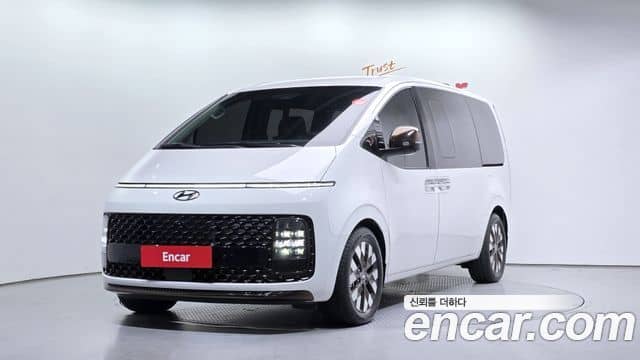 Hyundai Staria, 2023
