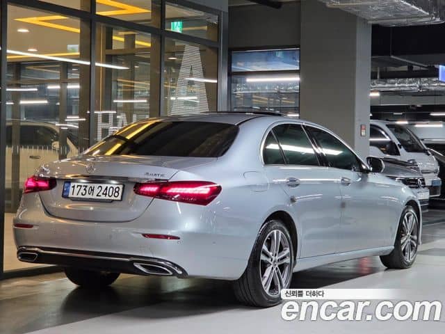 Mercedes-Benz E-Class, 2022