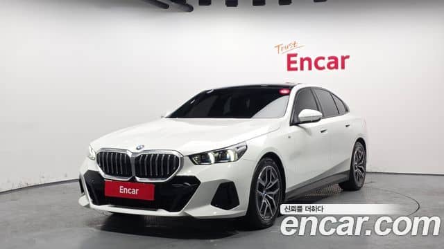 BMW 5 Series, 2025