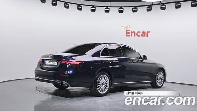 Mercedes-Benz E-Class, 2022