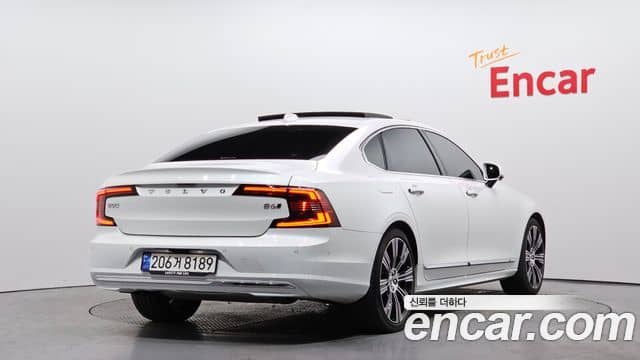 Volvo S90, 2022