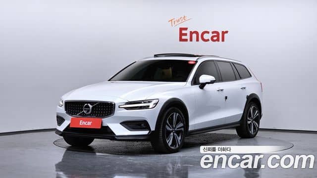 Volvo V60 Cross Country, 2021