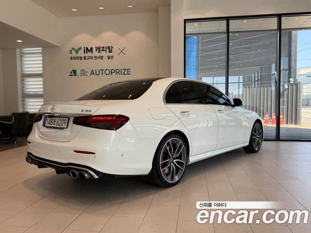 Mercedes-Benz E-Class, 2022