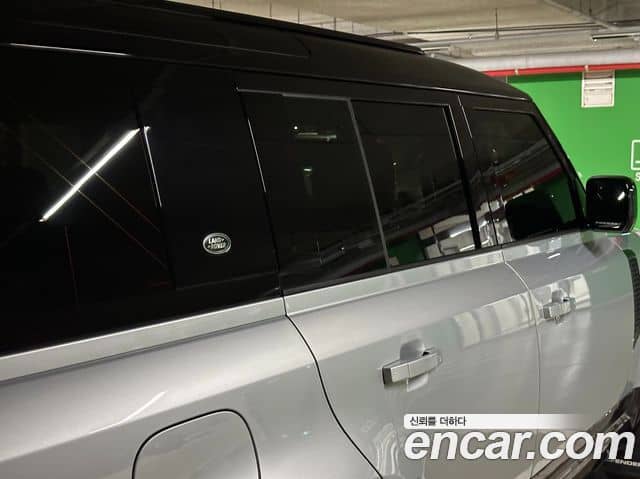 Land Rover Defender, 2024