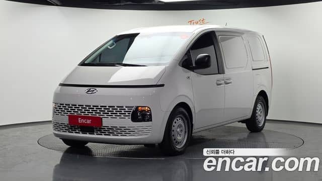 Hyundai Staria, 2022