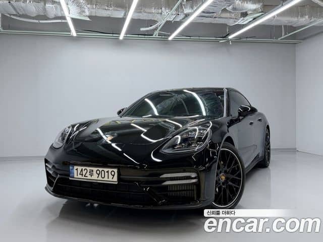 Porsche Panamera, 2021