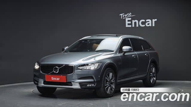 Volvo V90 Cross Country, 2018