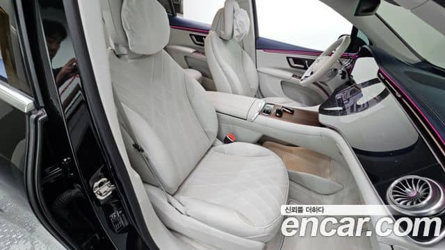 Mercedes-Benz EQS SUV, 2023