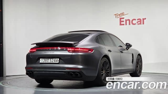 Porsche Panamera, 2018