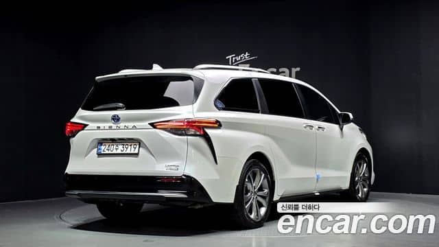 Toyota Sienna, 2024