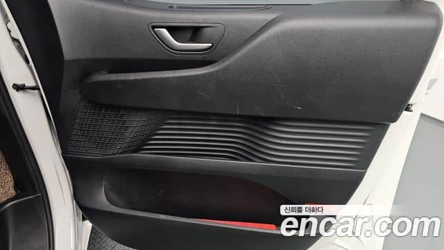 Hyundai Staria, 2021