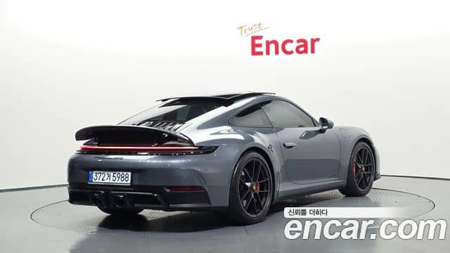 Porsche 911, 2025