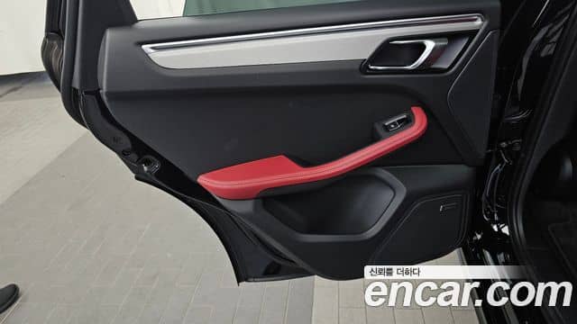 Porsche Macan, 2023