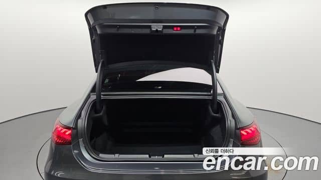 Mercedes-Benz EQE, 2022