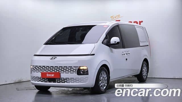 Hyundai Staria, 2022
