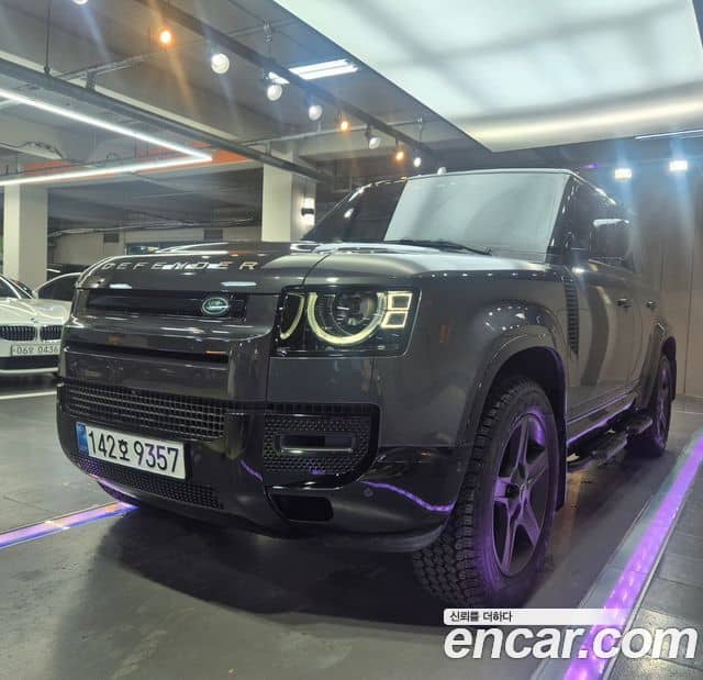 Land Rover Defender, 2025