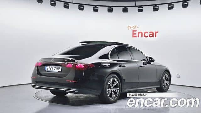 Mercedes-Benz E-Class, 2024