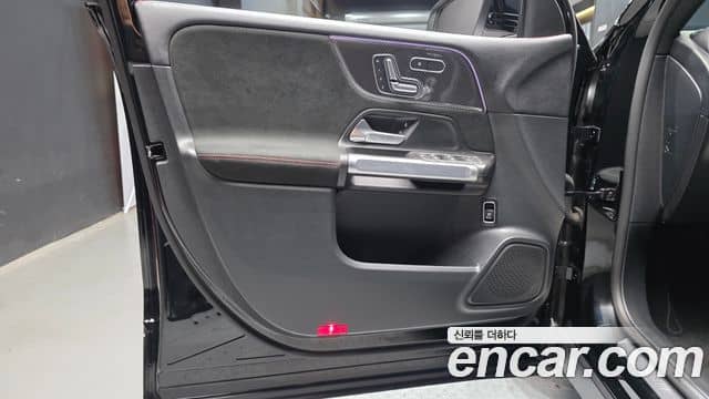 Mercedes-Benz GLB-Class, 2025