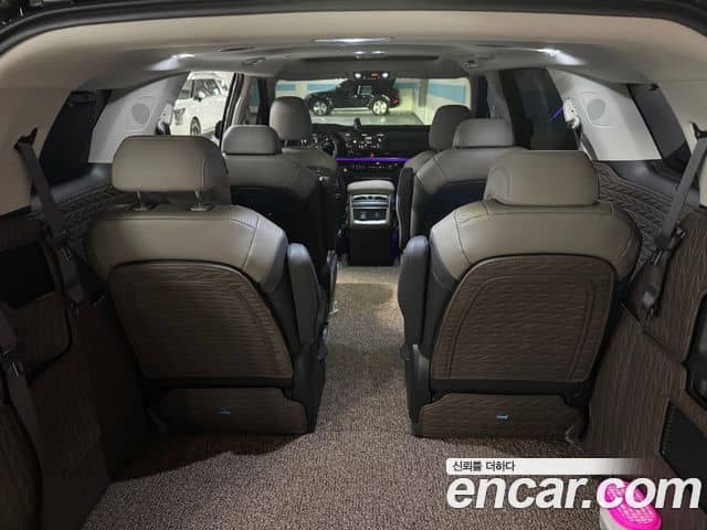 Kia Carnival, 2025