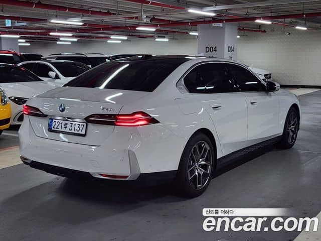 BMW 5 Series, 2025