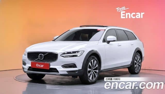 Volvo V90 Cross Country, 2021