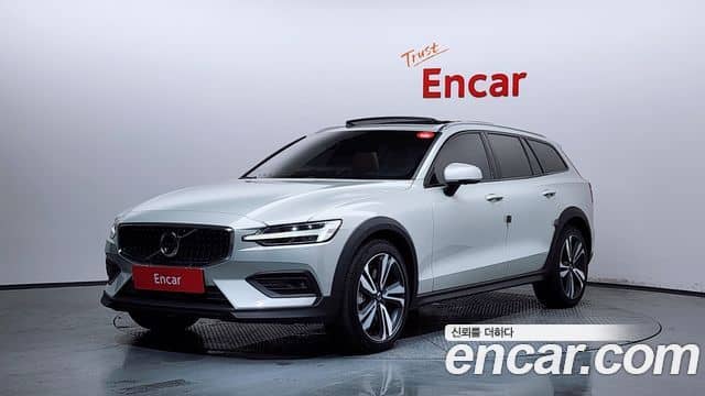 Volvo V60 Cross Country, 2020