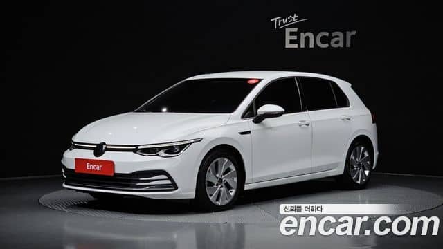 Volkswagen Golf, 2022