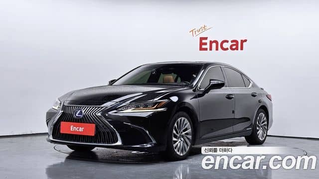 Lexus ES300h, 2021