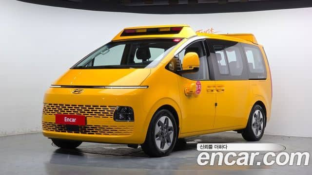 Hyundai Staria, 2023