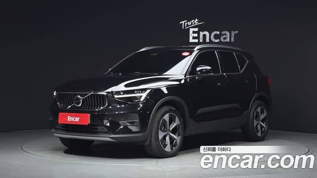 Volvo XC40, 2025
