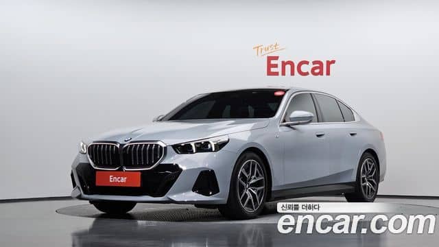 BMW 5 Series, 2024