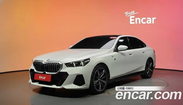 BMW 5 Series, 2025