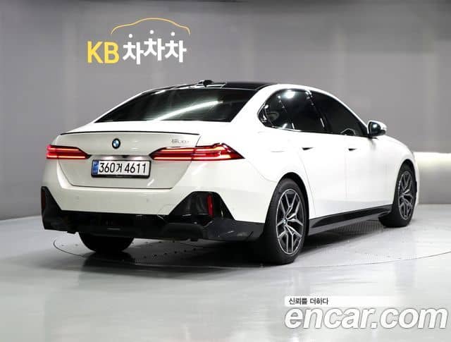 BMW 5 Series, 2025