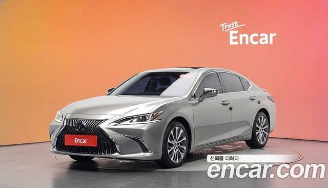 Lexus ES300h, 2018