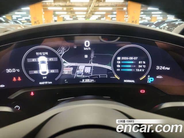 Porsche Taycan, 2022