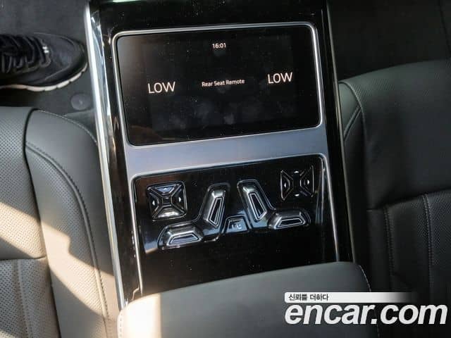 Audi A8, 2023