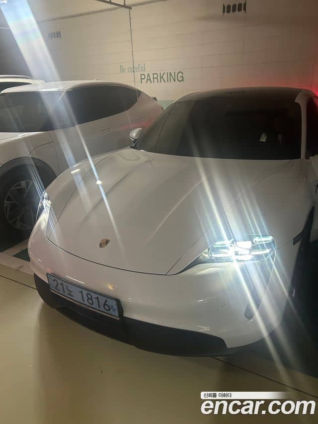 Porsche Taycan, 2021