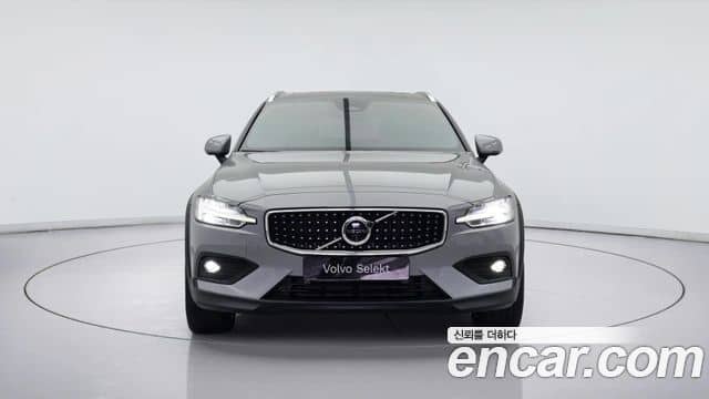 Volvo V60 Cross Country, 2024