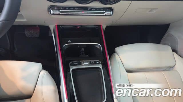 Mercedes-Benz EQB, 2026