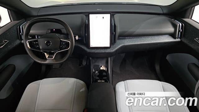 Volvo EX30, 2025