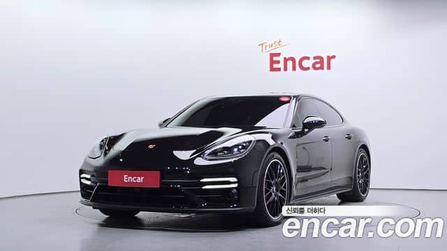 Porsche Panamera, 2023