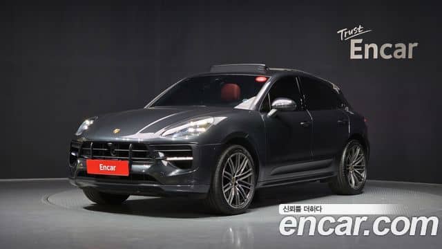 Porsche Macan, 2021