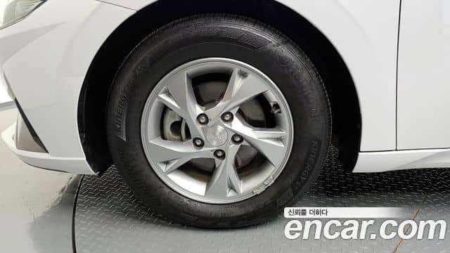 Hyundai The New Avante Hybrid, 2020