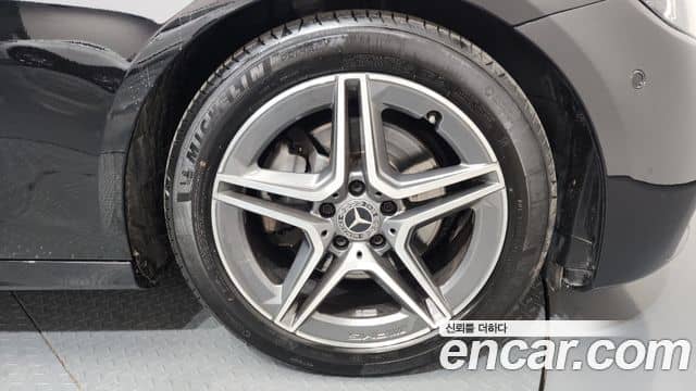 Mercedes-Benz E-Class, 2022