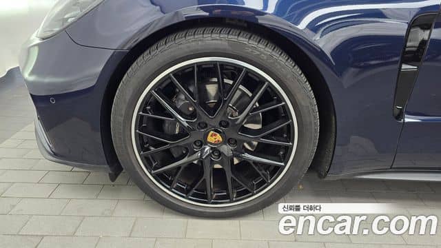 Porsche Panamera, 2021