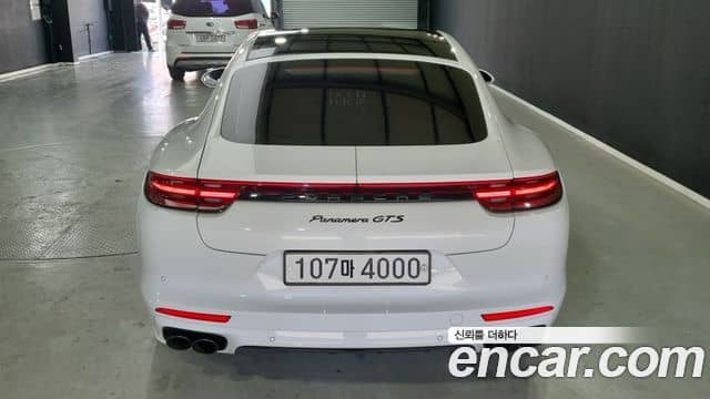 Porsche Panamera, 2020