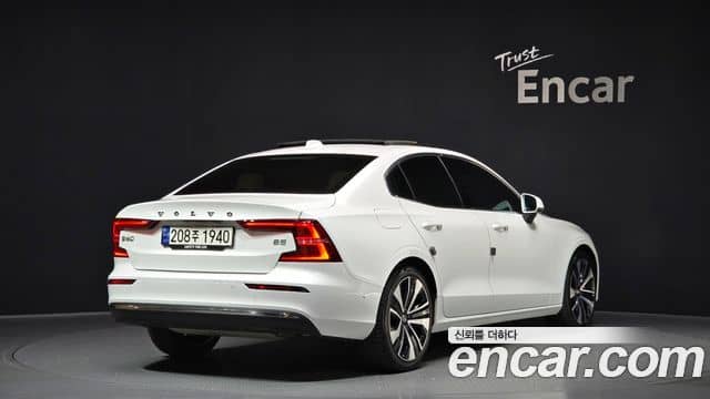 Volvo S60, 2024