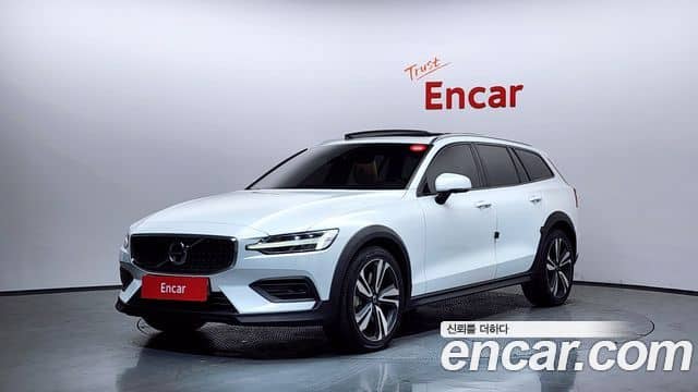 Volvo V60 Cross Country, 2020
