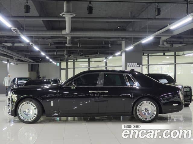 Rolls-Royce Phantom, 2021